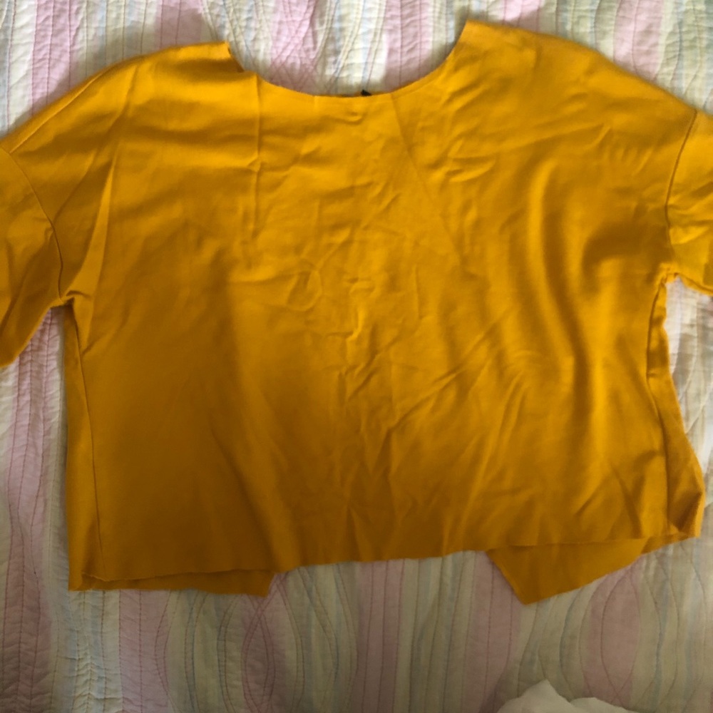 Topshop yellow long sleeve w open back slit
